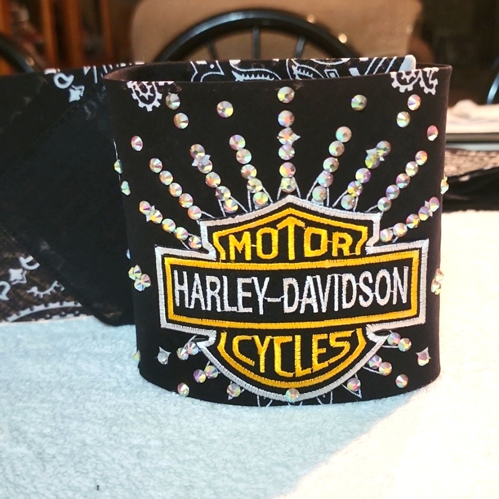 💛HARLEY DAVIDSON GOLD EMBROIDERY BLINGED OUT  BLINGEAUTIFUL BANDANA